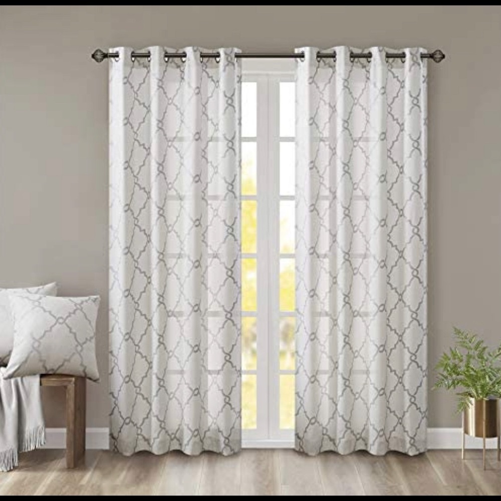 NWT-Madison Park Saratoga Window 2 Panels Curtains Light Filtering